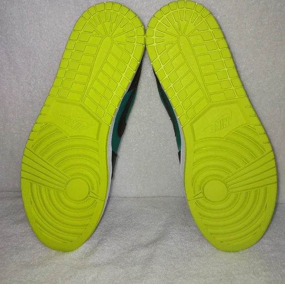 Air Jordan 1 Low size 15 Athletic Shoes